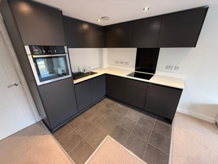 2 bedroom Flat to let in Barton Turn, Barton Under Needwood, DE13