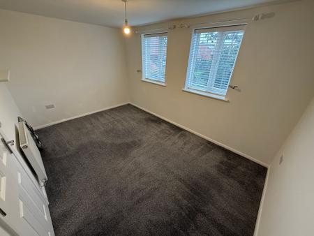 3 bedroom Terraced House to let in Bexley Drive, Church Gresley, DE11