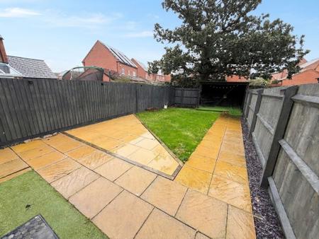 3 bedroom Terraced House to let in Bexley Drive, Church Gresley, DE11