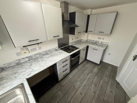 3 bedroom Terraced House to let in Bexley Drive, Church Gresley, DE11