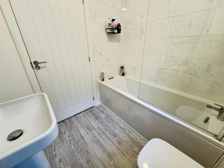 2 bedroom Semi-detached house for sale in Thorneywood Road, Drakelow, DE15