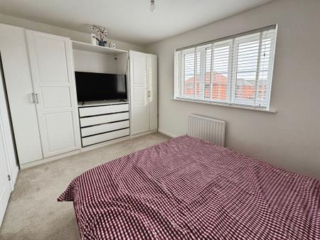 2 bedroom Semi-detached house for sale in Thorneywood Road, Drakelow, DE15