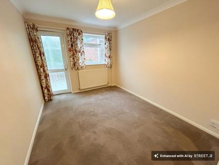 2 bedroom Detached bungalow for sale in Kempton Road, Burton-On-Trent, DE15