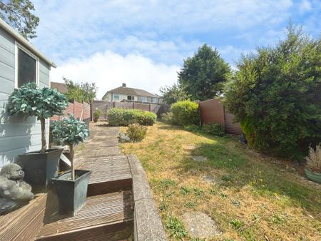 4 bedroom Semi-detached house for sale in Edmonton Place, Burton-On-Trent, DE15