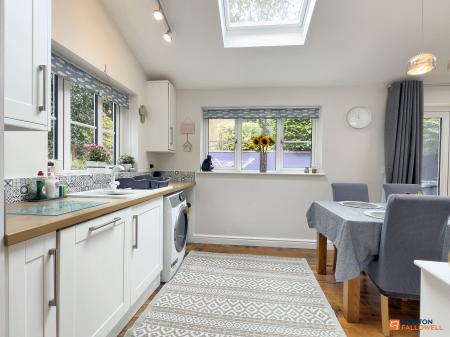 3 bedroom Detached house for sale in Alvis Dale, Rothley, LE7