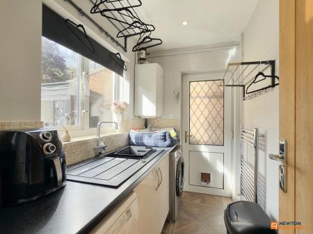 5 bedroom Detached house for sale in Abbotts Oak Drive, Coalville, LE67