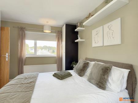 5 bedroom Detached house for sale in Abbotts Oak Drive, Coalville, LE67