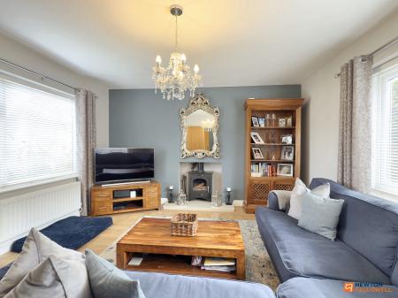 5 bedroom Detached house for sale in Abbotts Oak Drive, Coalville, LE67