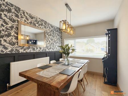 5 bedroom Detached house for sale in Abbotts Oak Drive, Coalville, LE67