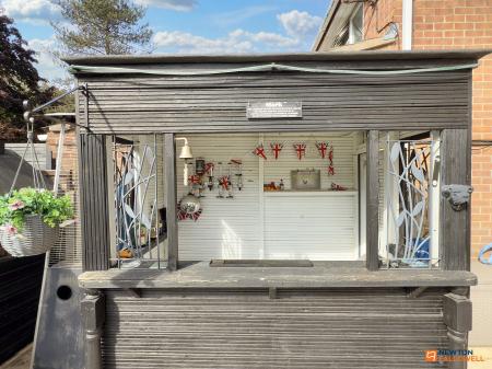 5 bedroom Detached house for sale in Abbotts Oak Drive, Coalville, LE67