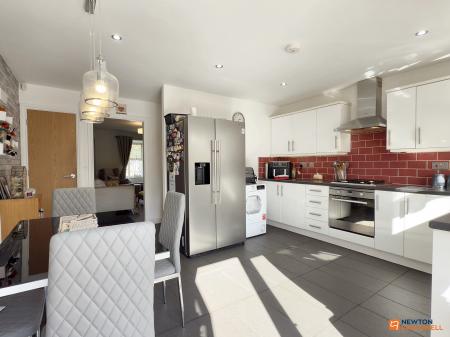 2 bedroom Terraced House for sale in Baron Close, Hugglescote, LE67