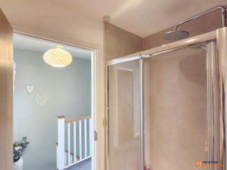 2 bedroom Terraced House for sale in Baron Close, Hugglescote, LE67