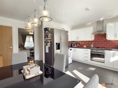 2 bedroom Terraced House for sale in Baron Close, Hugglescote, LE67