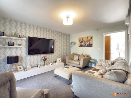 2 bedroom Terraced House for sale in Baron Close, Hugglescote, LE67