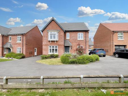 4 bedroom Detached house for sale in Bennett Close, Hugglescote, LE67