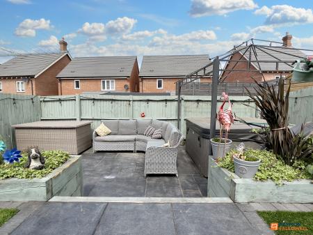 4 bedroom Detached house for sale in Bennett Close, Hugglescote, LE67