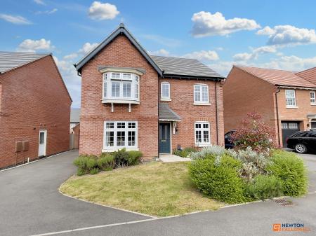 4 bedroom Detached house for sale in Bennett Close, Hugglescote, LE67