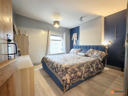 2 bedroom Terraced House for sale in Castle Street, Whitwick, LE67