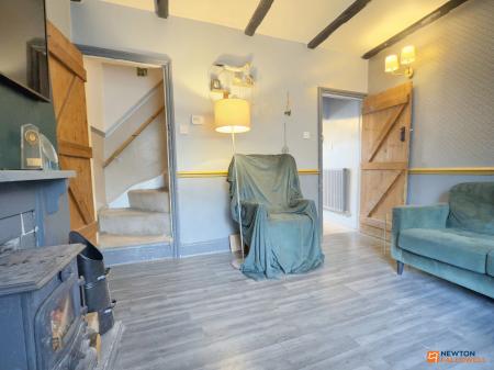 2 bedroom Terraced House for sale in Castle Street, Whitwick, LE67