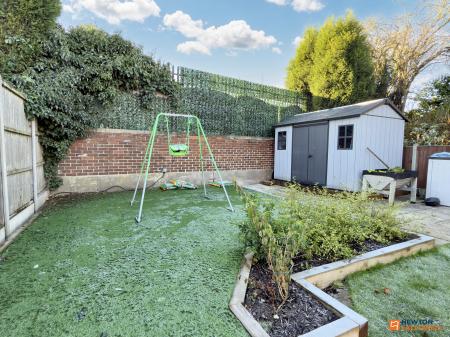 4 bedroom Detached house for sale in Chapel Street, Ibstock, LE67