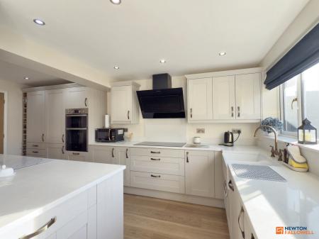 4 bedroom Detached house for sale in Chapel Street, Ibstock, LE67