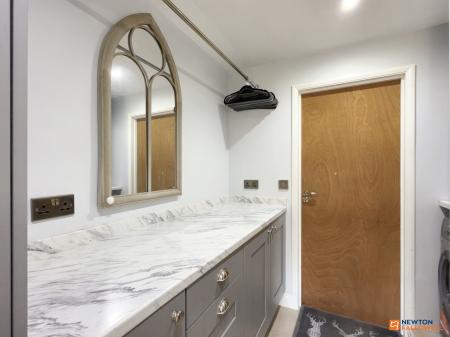 4 bedroom Detached house for sale in Chapel Street, Ibstock, LE67