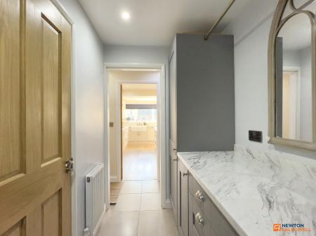 4 bedroom Detached house for sale in Chapel Street, Ibstock, LE67