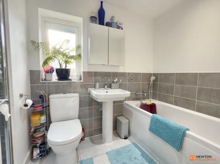 3 bedroom Detached house for sale in Glynn Street, Hugglescote, LE67