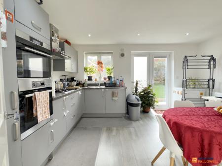 3 bedroom Detached house for sale in Glynn Street, Hugglescote, LE67