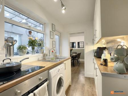 2 bedroom Terraced House for sale in Grange Road, Hugglescote, LE67