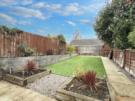 2 bedroom Terraced House for sale in Grange Road, Hugglescote, LE67