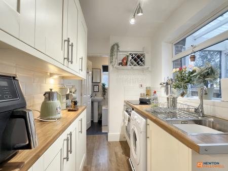 2 bedroom Terraced House for sale in Grange Road, Hugglescote, LE67