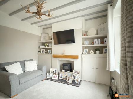 2 bedroom Terraced House for sale in Grange Road, Hugglescote, LE67