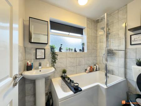 2 bedroom Terraced House for sale in Grange Road, Hugglescote, LE67