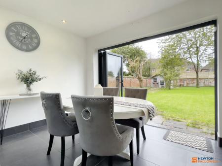 4 bedroom Detached house for sale in Greenhill Road, Coalville, LE67
