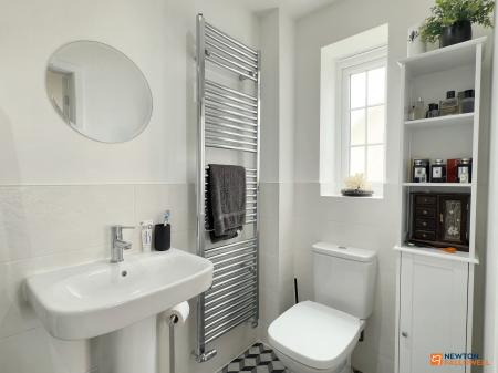 3 bedroom Detached house for sale in Kirkby Place, Mountsorrel, LE12