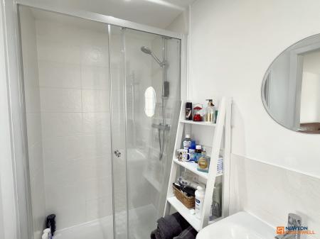 3 bedroom Detached house for sale in Kirkby Place, Mountsorrel, LE12