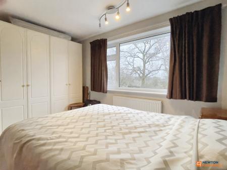 4 bedroom Detached house for sale in Oakham Drive, Coalville, LE67