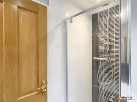 4 bedroom Detached house for sale in Oakham Drive, Coalville, LE67