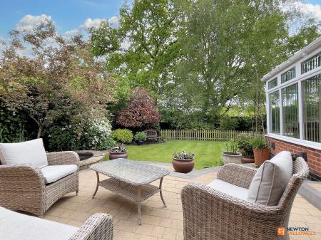 4 bedroom Detached house for sale in Oakham Drive, Coalville, LE67