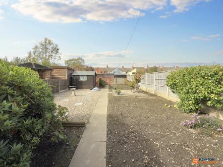 3 bedroom Semi-detached house for sale in Oxford Street, Coalville, LE67