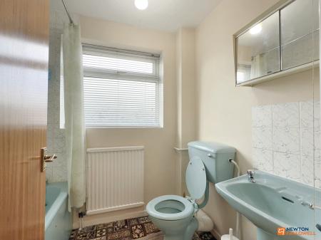 3 bedroom Semi-detached house for sale in Oxford Street, Coalville, LE67