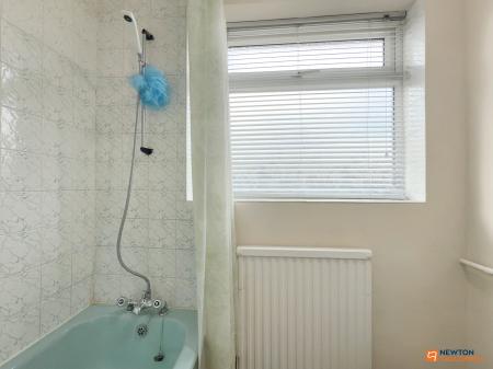 3 bedroom Semi-detached house for sale in Oxford Street, Coalville, LE67