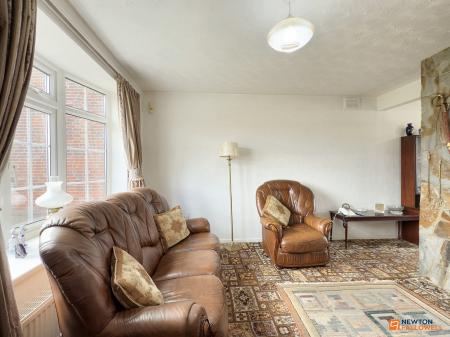 3 bedroom Semi-detached house for sale in Oxford Street, Coalville, LE67