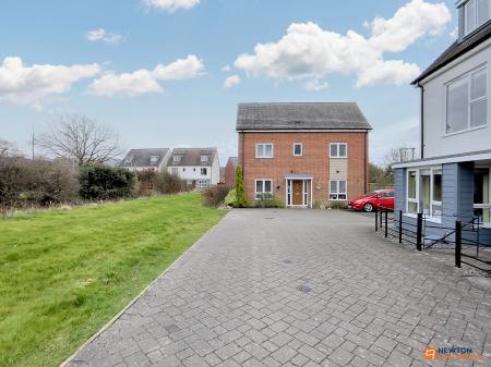 3 bedroom Semi-detached house for sale in Spruce Drive, Ravenstone, LE67