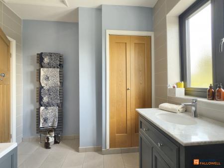 5 bedroom Detached house for sale in Station Hill, Swannington, LE67