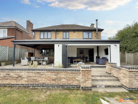 5 bedroom Detached house for sale in Station Hill, Swannington, LE67