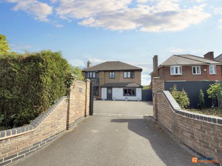 5 bedroom Detached house for sale in Station Hill, Swannington, LE67