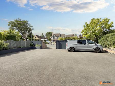 5 bedroom Detached house for sale in Station Hill, Swannington, LE67