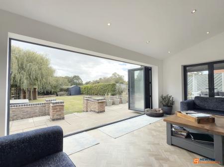 5 bedroom Detached house for sale in Station Hill, Swannington, LE67